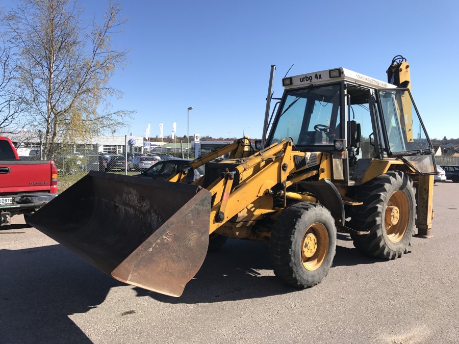 Traktorgrävare / Grävlastare JCB