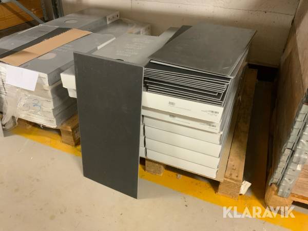 LVT-klickgolv mörkgrå 35m2