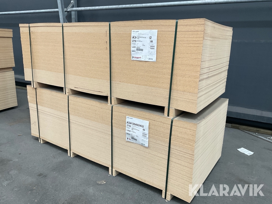 Spånskivor 12x1200x2750mm