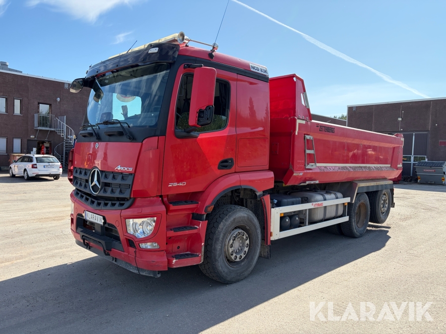 Tippbil Mercedes-Benz Trucks Arocs 2540 med Zetterbergsflak