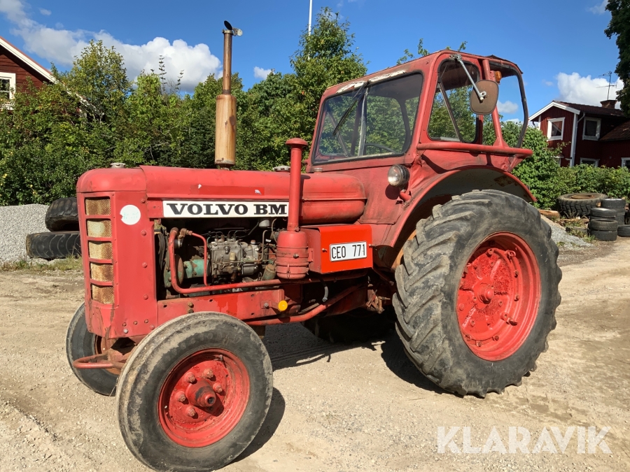 Traktor Volvo BM Bison 470