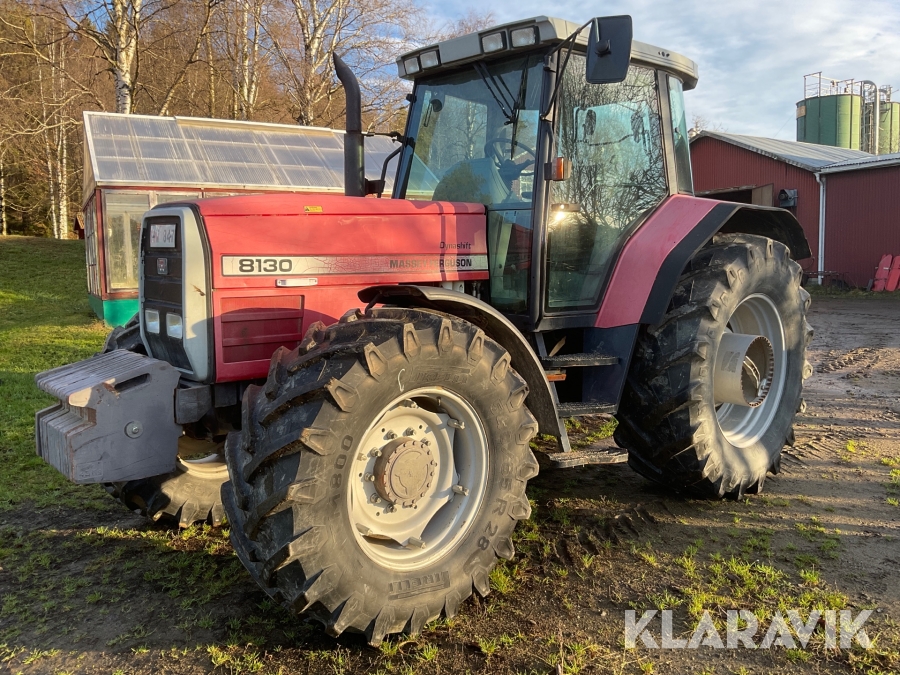 Traktor Massey Ferguson 8130