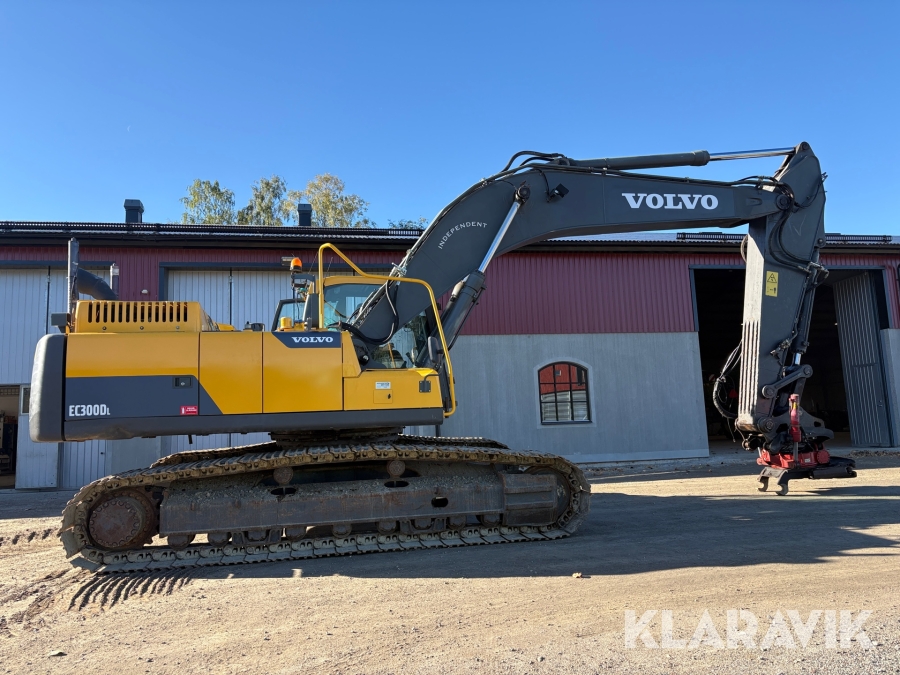 Grävmaskin Volvo EC300DL med GPS och skopor