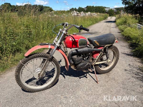 Veteranmotorcykel Husqvarna 400 Cross Silverpil