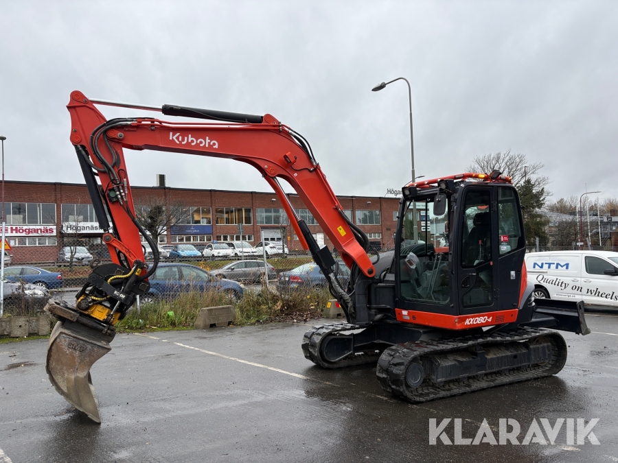 Grävmaskin Kubota KX080-4 med Engcon tiltrotator