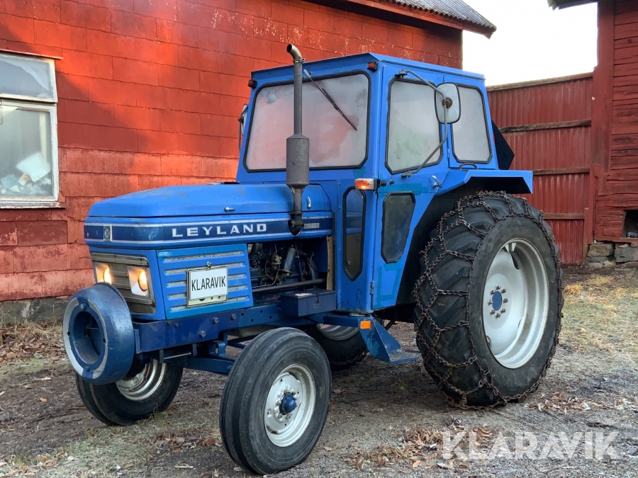 Traktor Leyland 384 -73