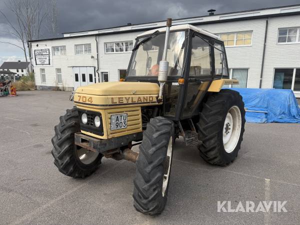 Traktor Layland 704