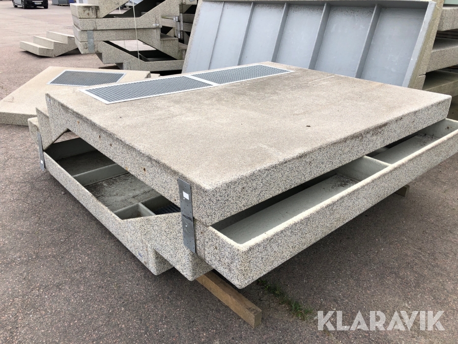 Trappa med avsats i epoxibehandlad glasfiber Glasfiber Produkter 2st