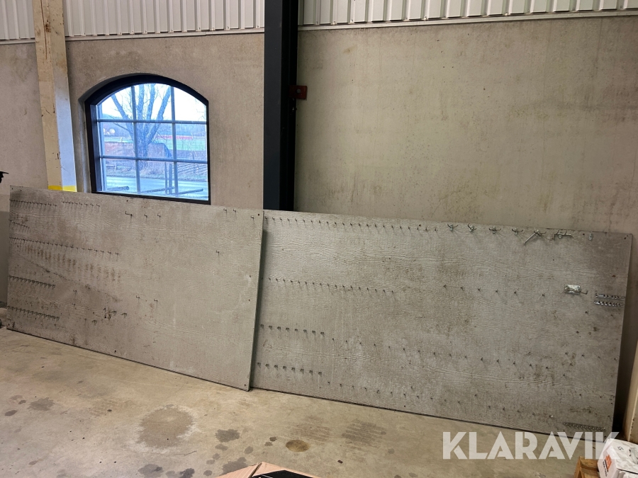 Verktygstavlor 2 st på masonitskiva