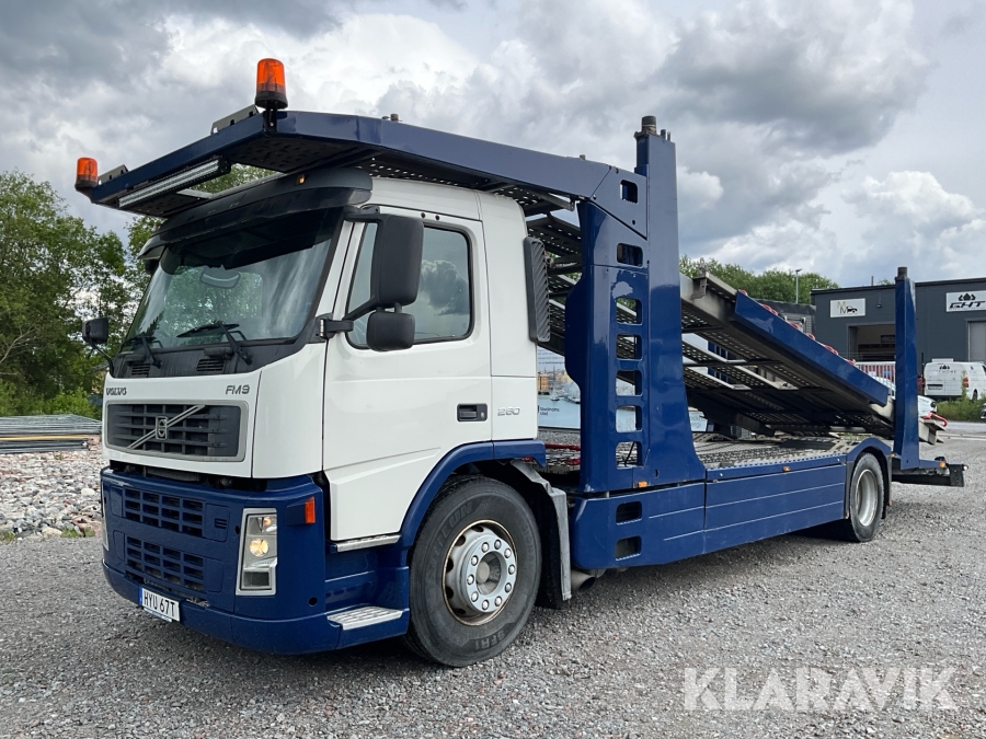 Lastbil biltransport Volvo FM9 260 med plats för 5st personbilar