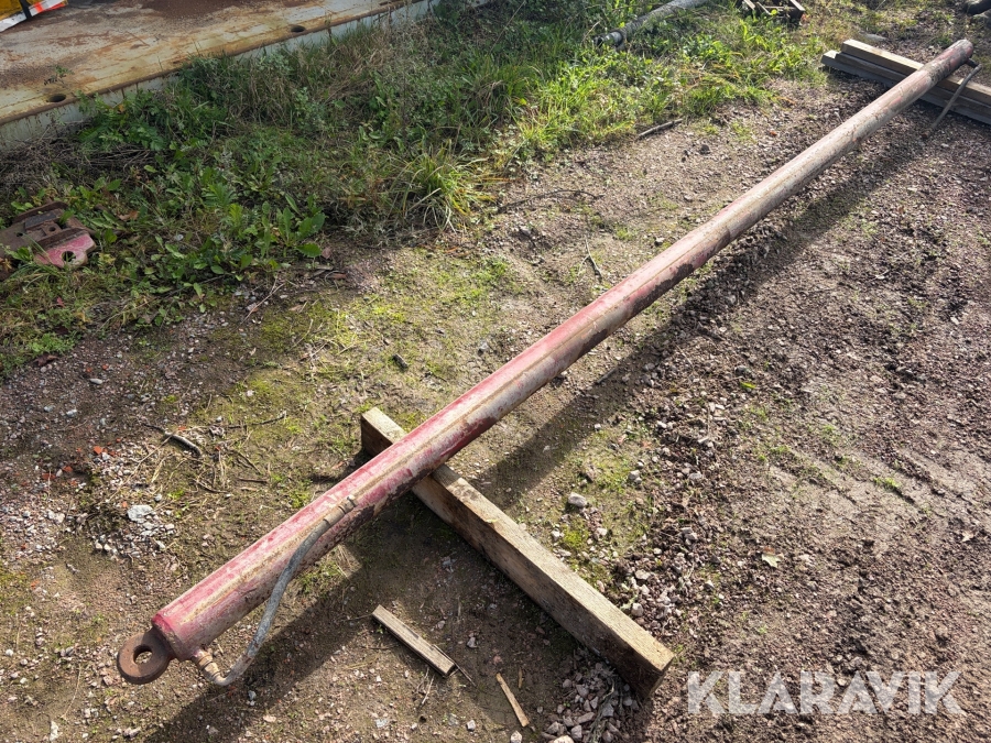 Skjutkolv timmersläp