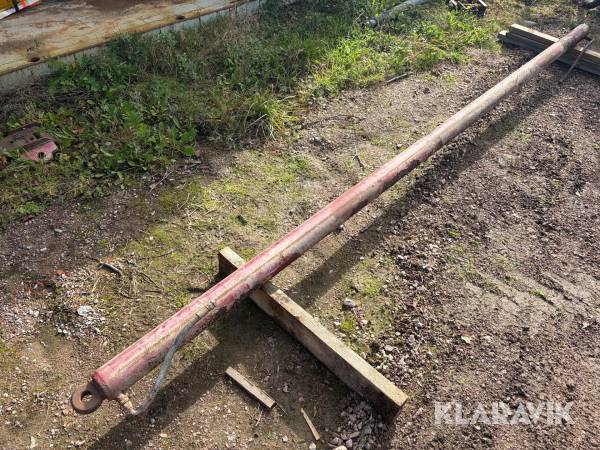 Skjutkolv timmersläp