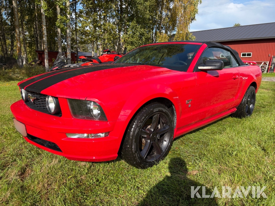 Ford Mustang GT CAB V8