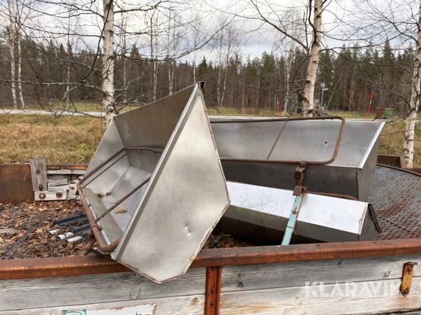 Fodertråg  i rostfritt stål för kalv/ungdjur 3 st