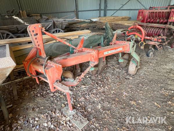 Plog Kverneland 8 3-skär 14"
