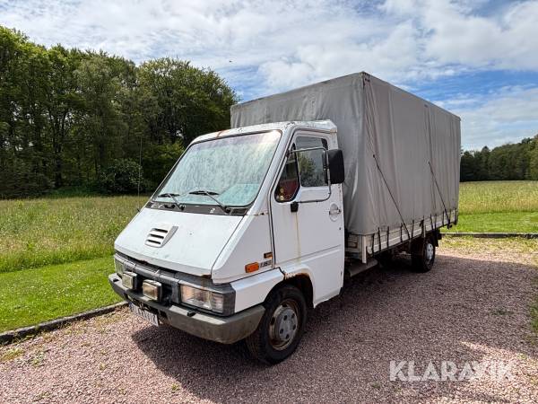 Kapellbil Renault Master med bakgavellyft