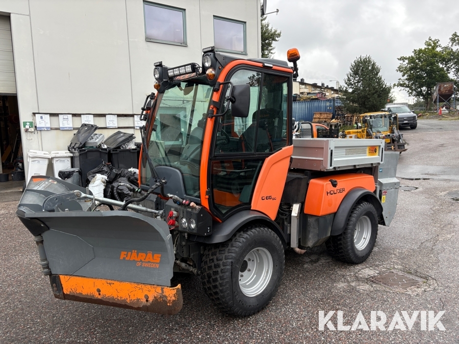 Redskapsbärare Holder C65 SC med vikplog & sandspridare