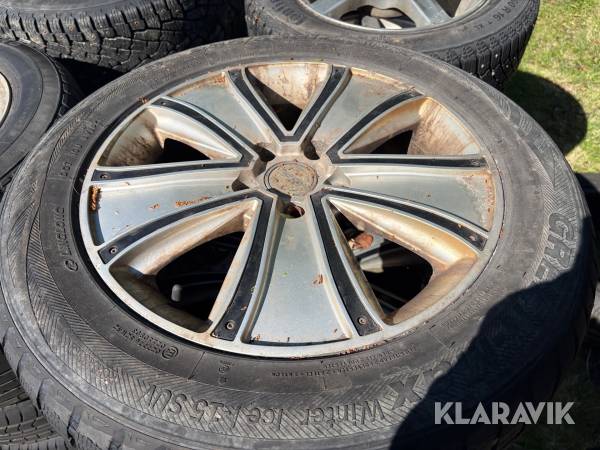 Sommardäck på fälg 235/55R17 4st
