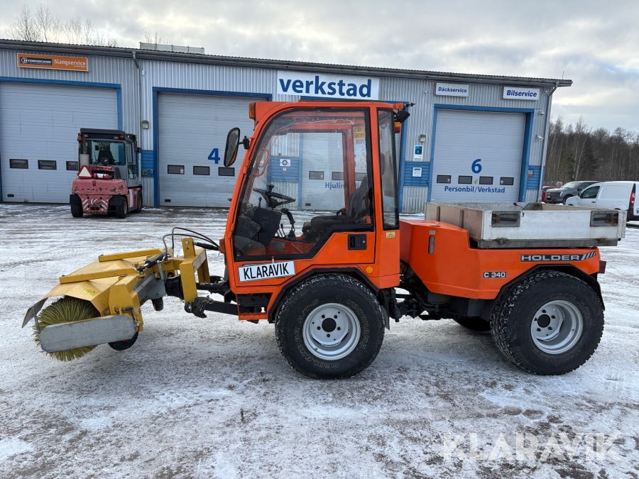 Redskapsbärare Holder C340 med sopvals