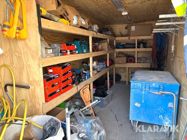 Stort parti byggtillbehör verktygslåda och verktyg