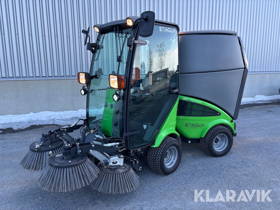 Redskapsbärare Egholm / Nilfisk City Ranger 2250 med flera redskap