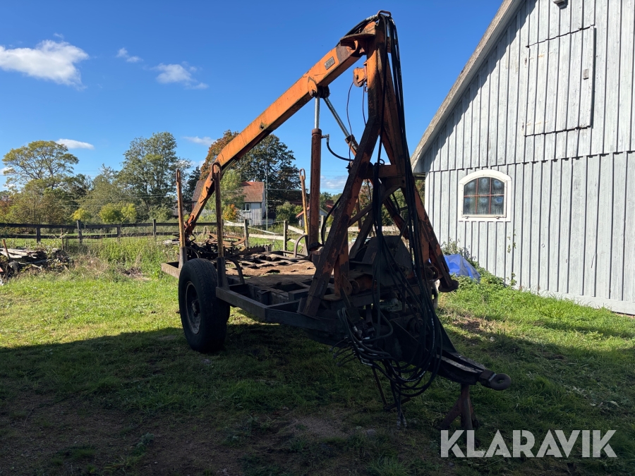 Skogsvagn med kran