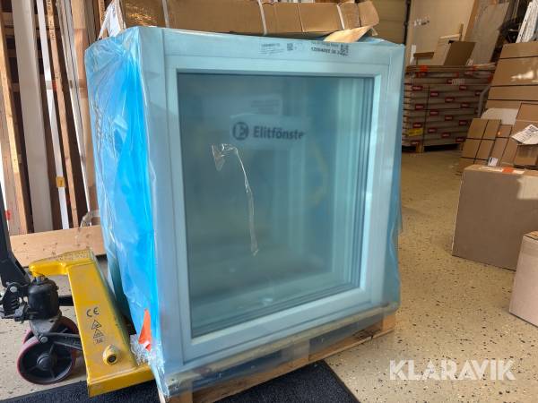Vridfönster Elitfönster 900x1000 med persienner
