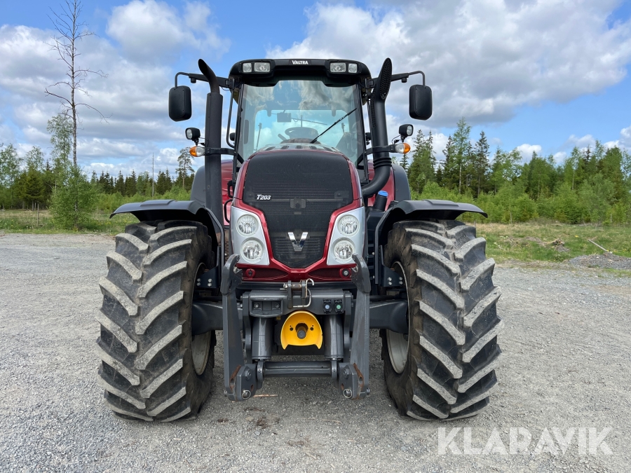 Traktor Valtra T203 Direct