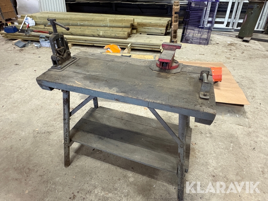 Rörmokeribord med skruvstäd