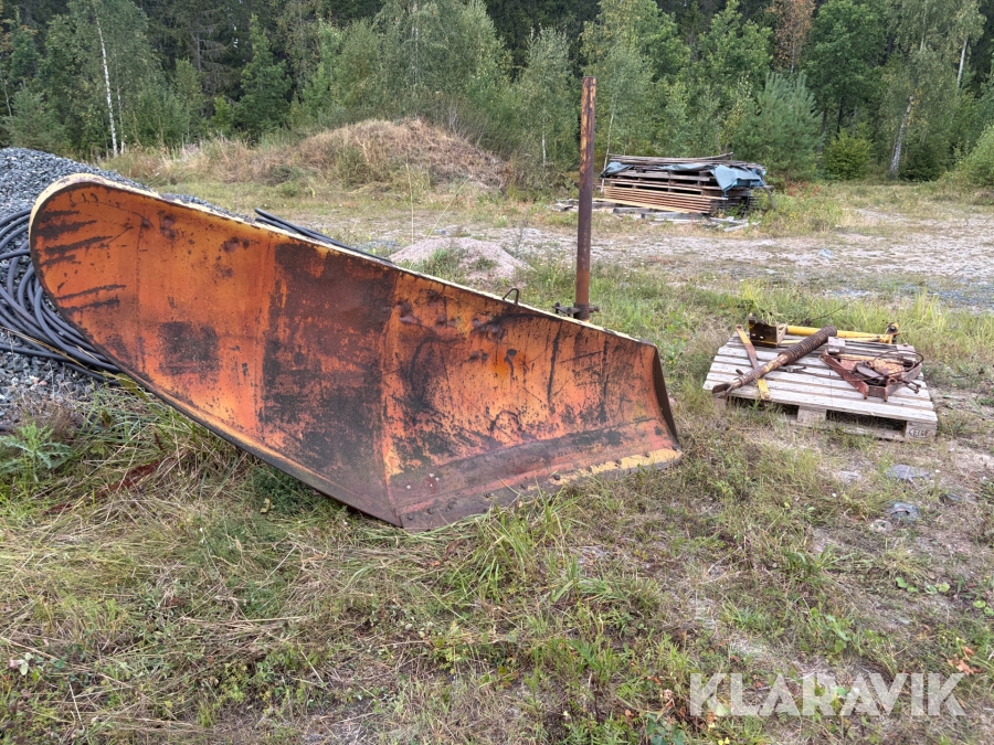 Sidovinge till snöplog BV 112 med tillbehör