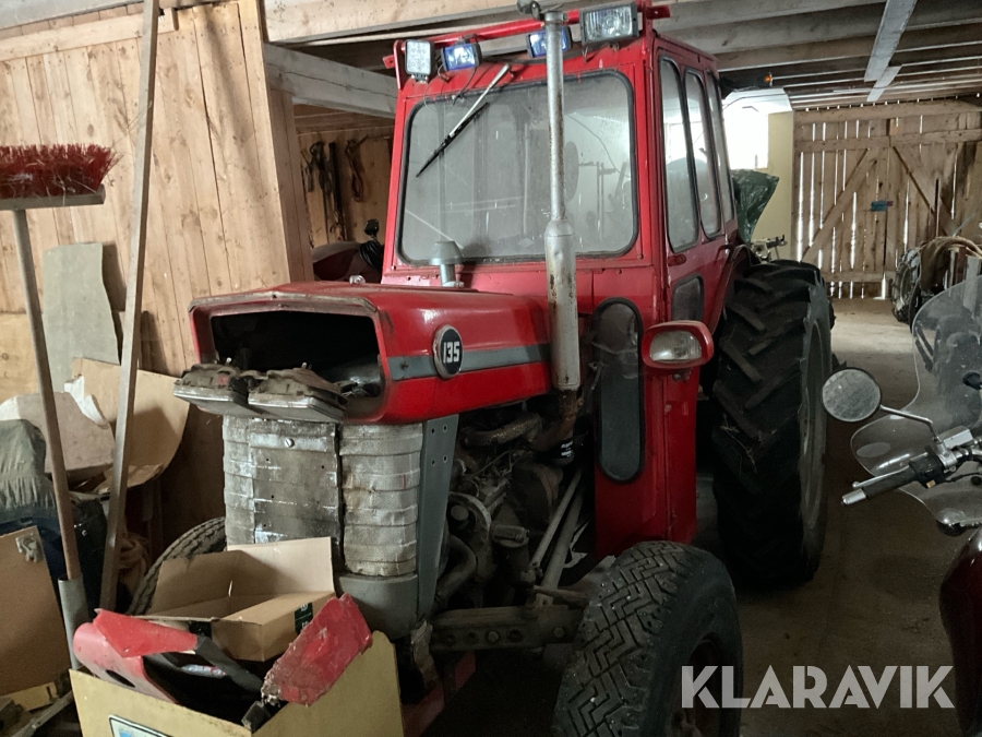 Veterantraktor Massey Ferguson 135