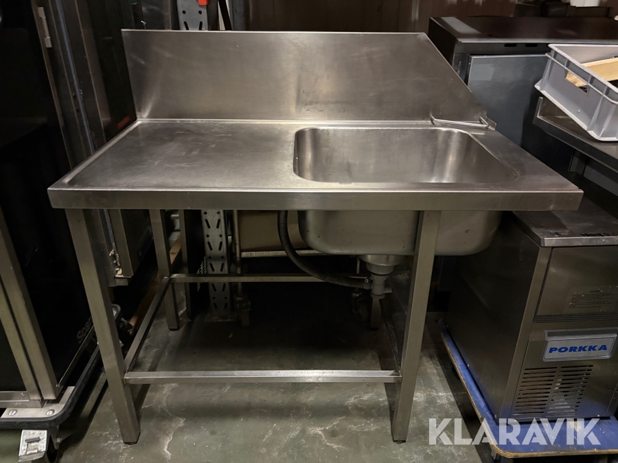 Inmatningsbänk till diskmaskin