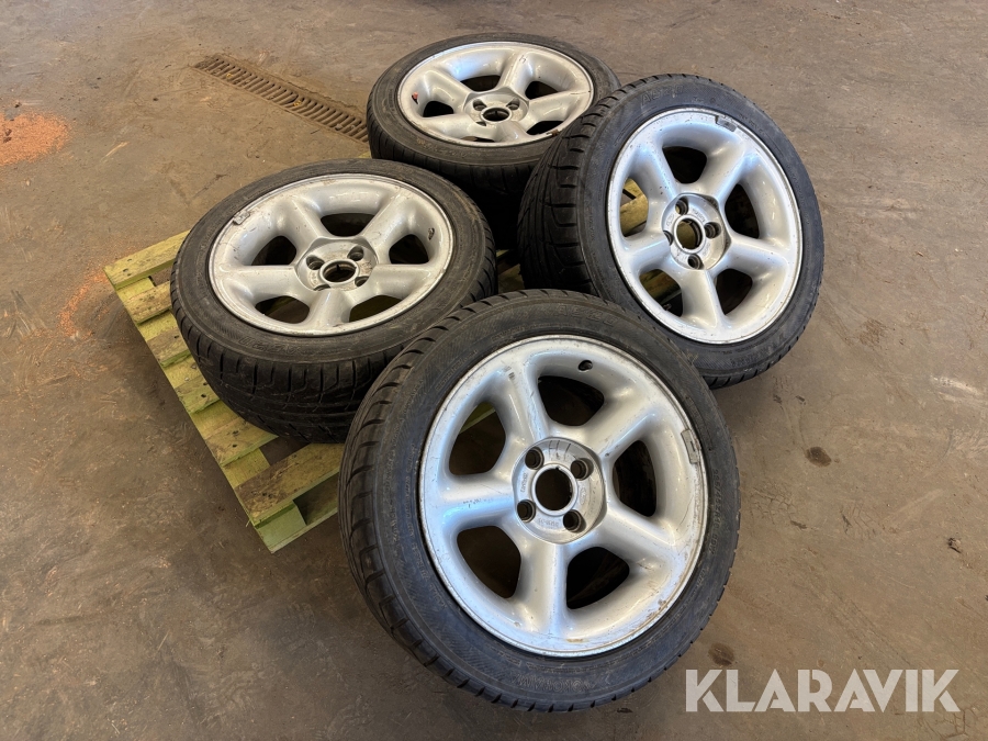 Däck på fälg för Ford Escort Cosworth