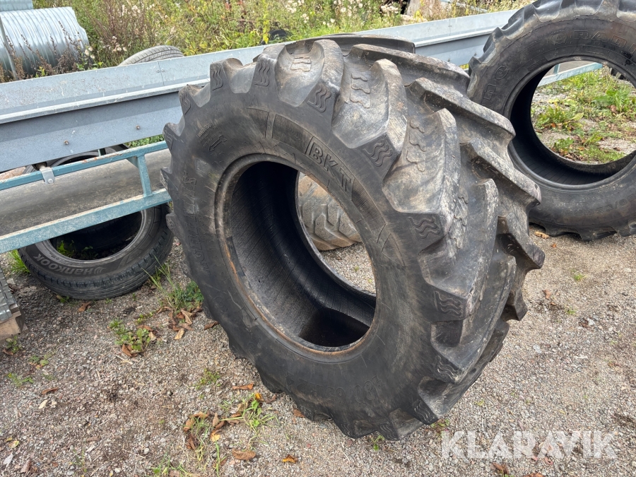 Traktordäck BKT 480/65R24 1st