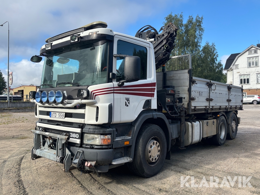 Kranbil med tippflak Scania P114GB 6x2 HIAB Kran