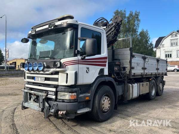 Kranbil med tippflak Scania P114GB 6x2 HIAB Kran