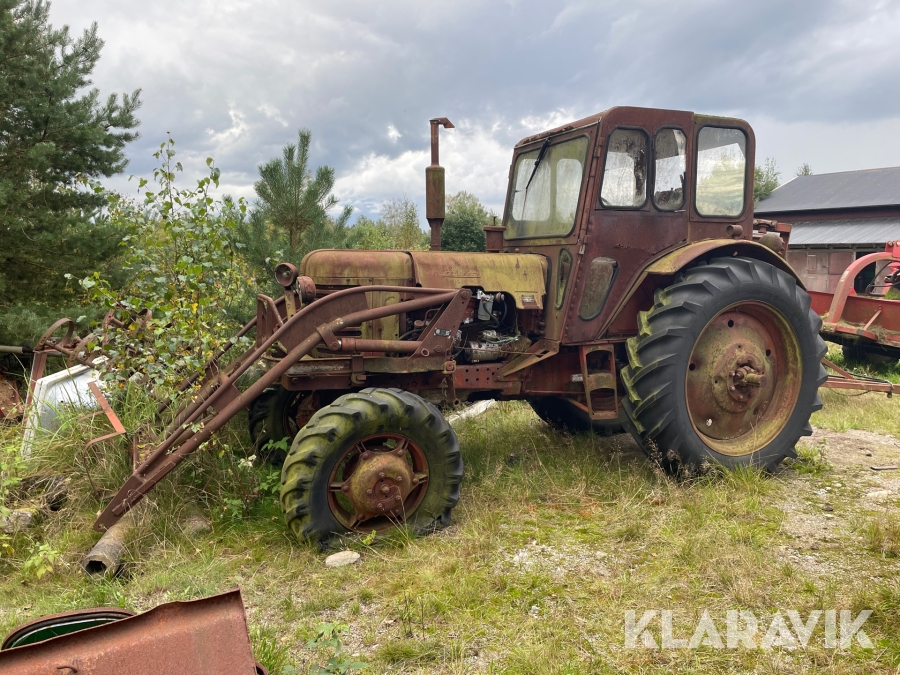 Traktor Belarus MT3-52