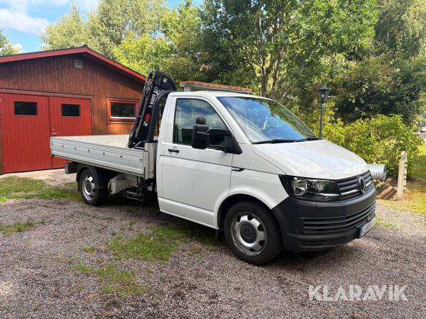 Flakbil Volkswagen Transporter med kran