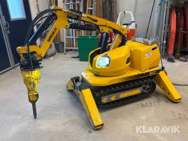 Bilningsrobot Brokk 60 Rev.A med hammare och 6st redskap