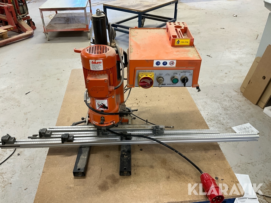 Beslagsborrmaskin Blum Minipress