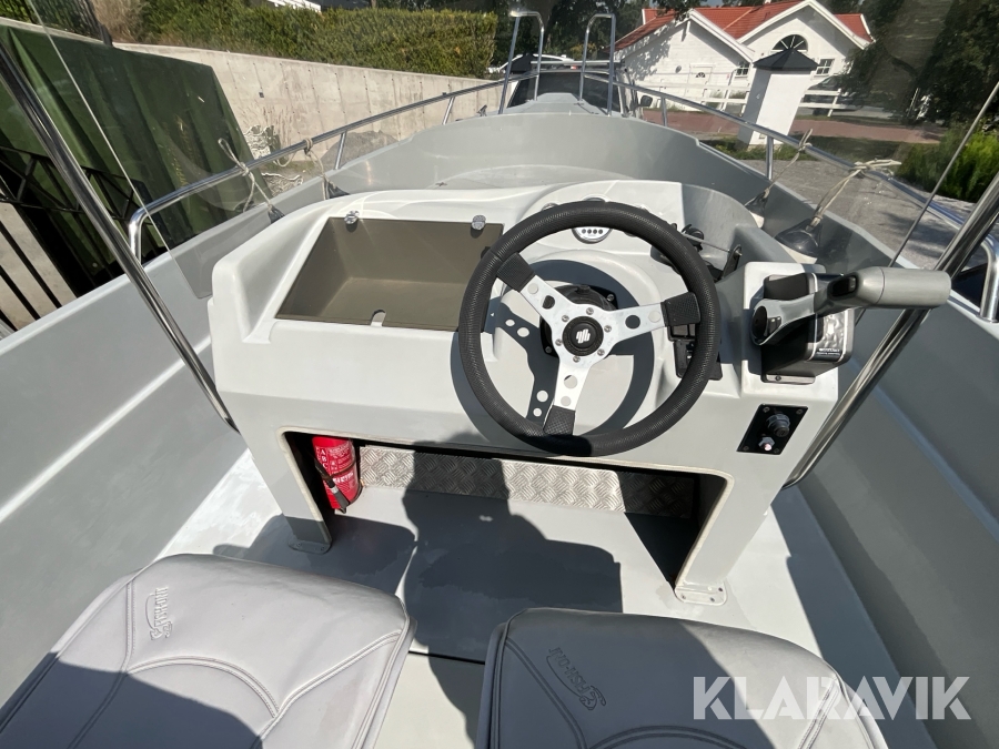 Båt Viper 630 Greyline med motor Suzuki 140hk 4-takt