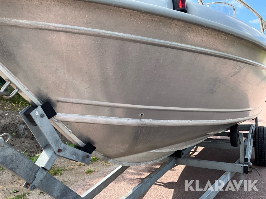 Båt Viper 630 Greyline med motor Suzuki 140hk 4-takt