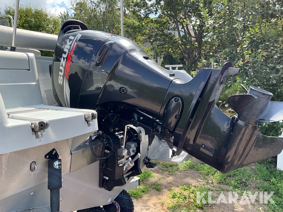Båt Viper 630 Greyline med motor Suzuki 140hk 4-takt