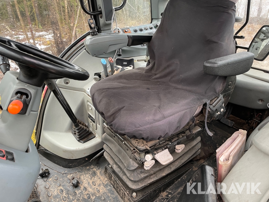 Traktor Valmet N111 med Twin trac, Sunne, Klaravik auktioner