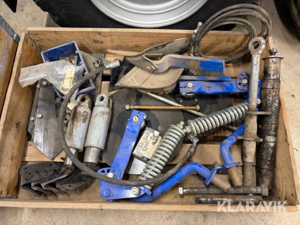 Diverse reservdelar till plog Överum