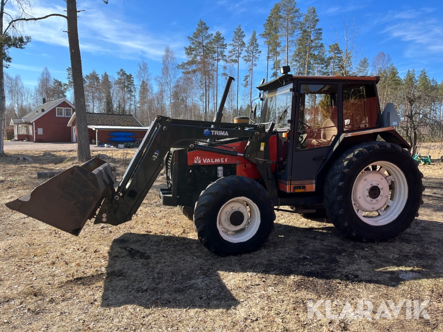 Traktor Valmet 655 GLTX med trimalastare & timmervagn 