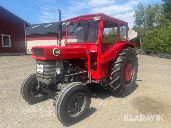 Traktor Massey Ferguson 188