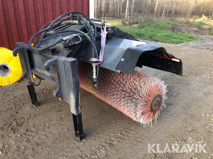 Sopvals Vilakoneoy Vila med trimafäste