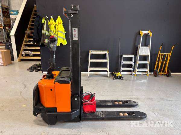 Ståstaplartruck BT SWE 120