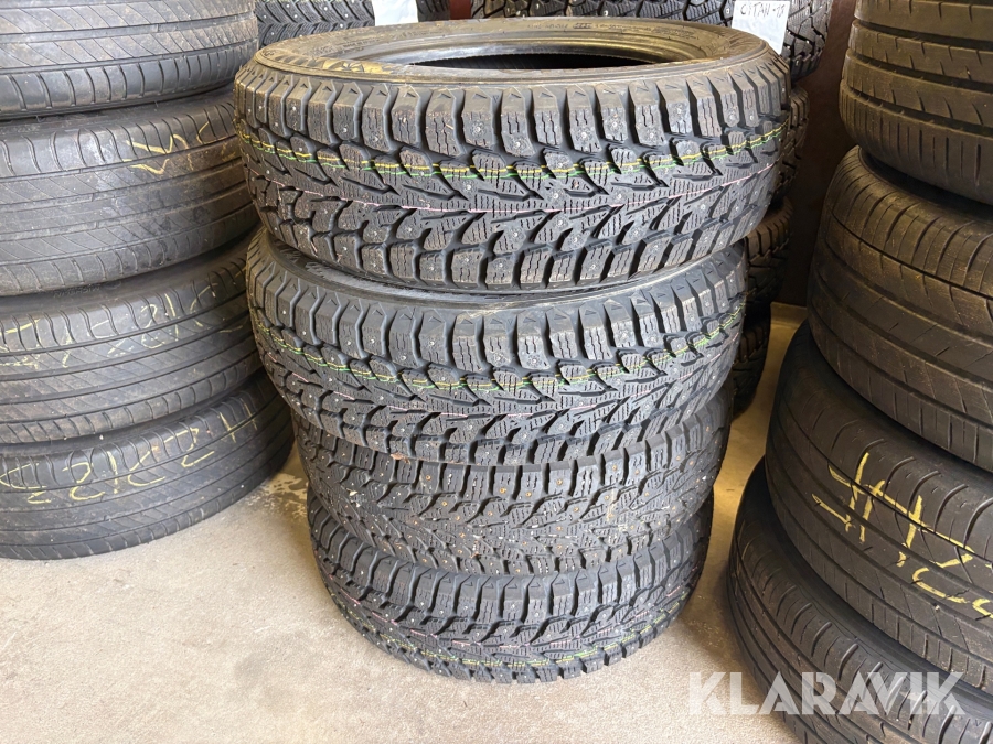 Vinterdäck Kumho WinterCraft IceWi32 185/60R15 4 st